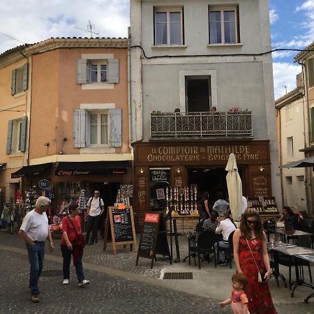 L'isle ô Luberon LʼIsle-sur-la-Sorgue Exterior foto